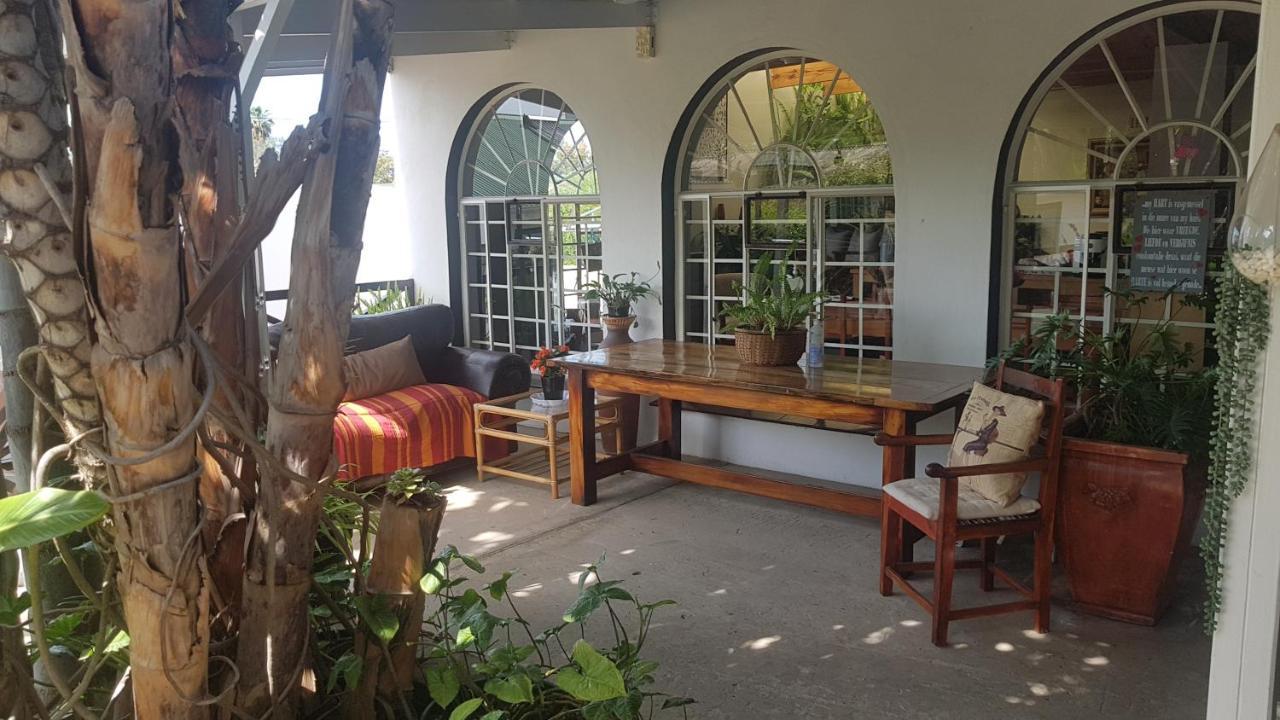 Beit Shalom Before Known As Best Little Guesthouse Oudtshoorn Ngoại thất bức ảnh