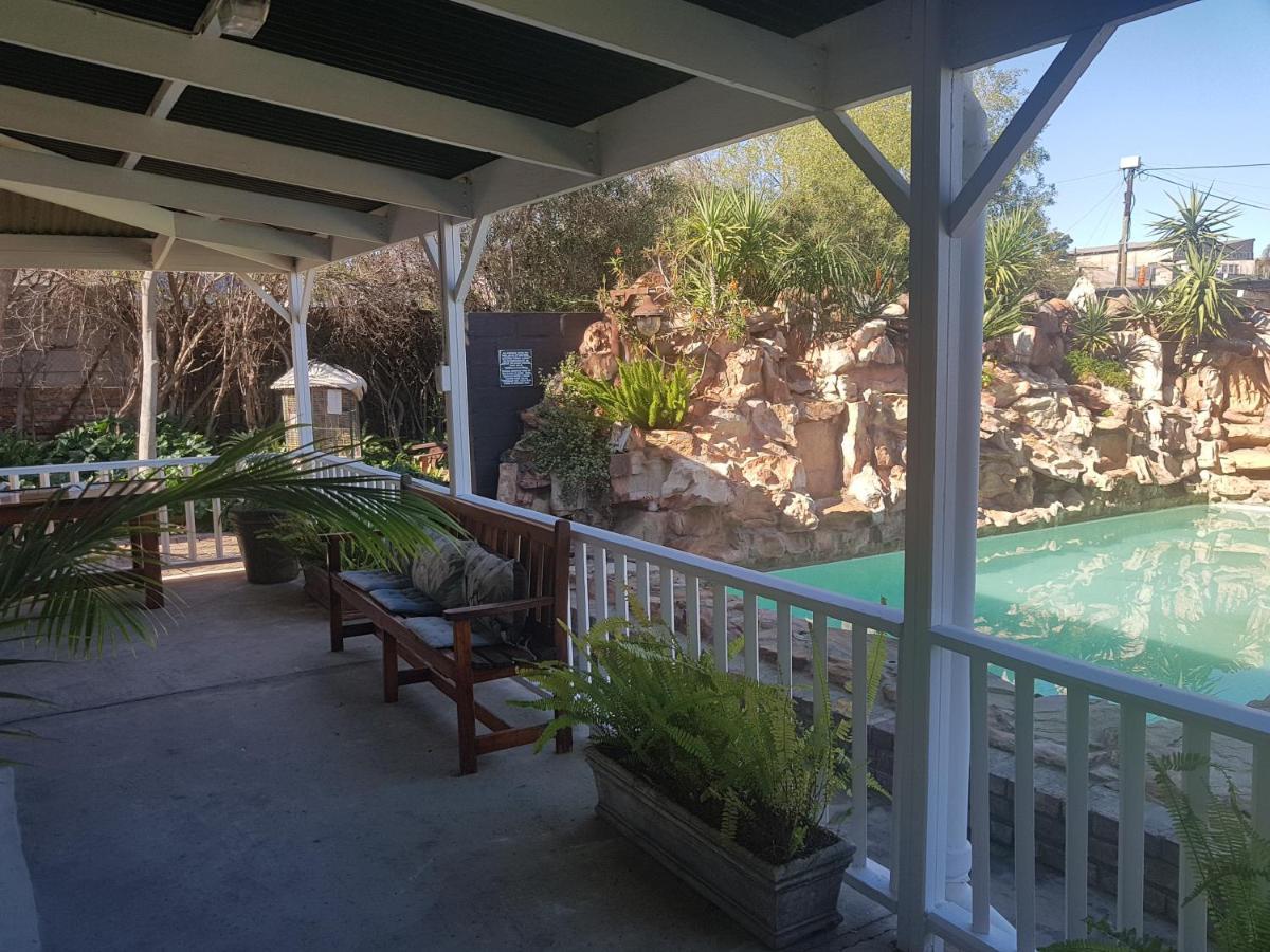 Beit Shalom Before Known As Best Little Guesthouse Oudtshoorn Ngoại thất bức ảnh