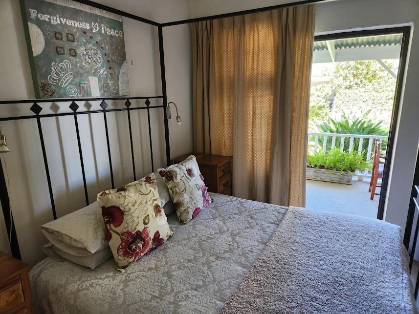 Beit Shalom Before Known As Best Little Guesthouse Oudtshoorn Ngoại thất bức ảnh